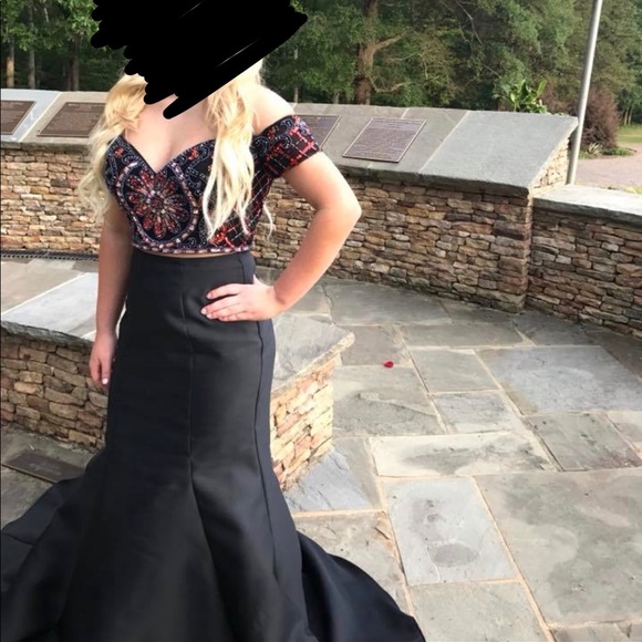 Vienna Prom Dress - Picture 7 of 8